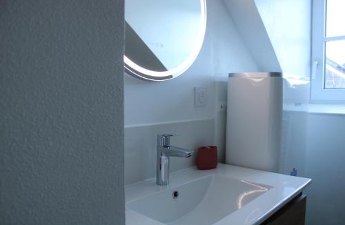 Laval Apartment | L'escale - wifi, proche du centre-ville
