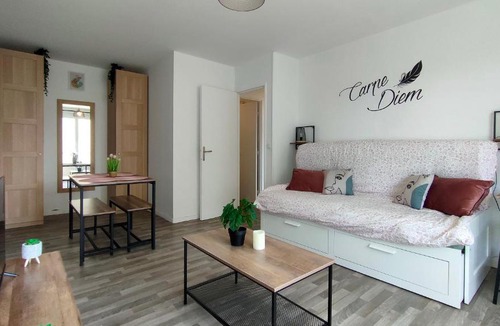 Evreux Apartment | L'Eure au Soleil Studio avec balcon, parking gratuit & Wi-Fi