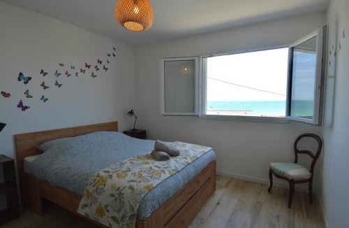 Saint-Come-de-Fresne Apartment | L'Horizon, vue imprenable, accolé à un Bunker