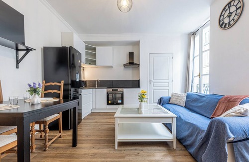 Quartier du chateau Apartment | L'Hortensia - Downtown - Wi-Fi