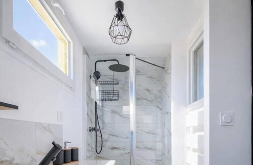 Miroir - Batignolles Apartment | L'Instant Renouveau - Park & animals