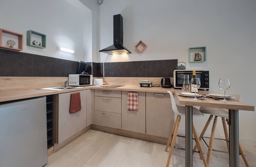 Laval Apartment | L'Instant - Wifi - Centre-ville