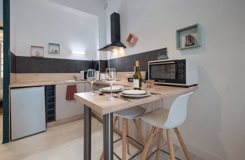 Laval Apartment | L'Instant - Wifi - Centre-ville