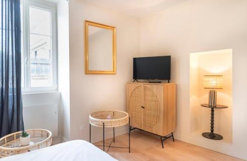 Deux Croix-Banchais Apartment | L'Intime Angevine - Cocon - Parking gratuit