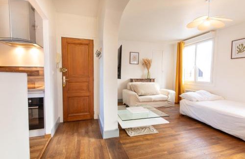 Evreux Apartment | L'Odyssée Aux Trois Clés - Proche centre-ville - Jardin
