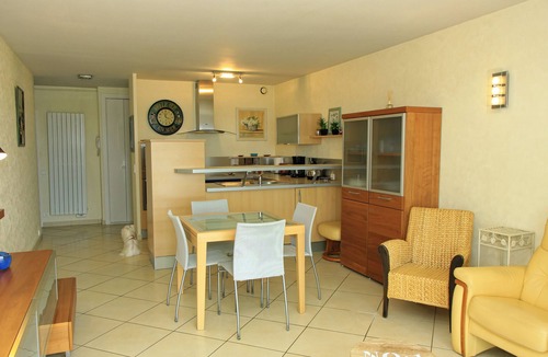 Pornichet Apartment | La Baule-Pornichet, spacious sea-facing T3, 4* listed, 5' from beach, shops,