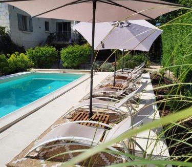 Rigny-Usse Bed & Breakfast | La Cale de la Clauderie