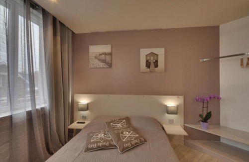 Corbie Hotel | La Caroline