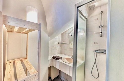 Courseulles-sur-Mer Apartment | La Casita, triplex avec jardin proche du centre