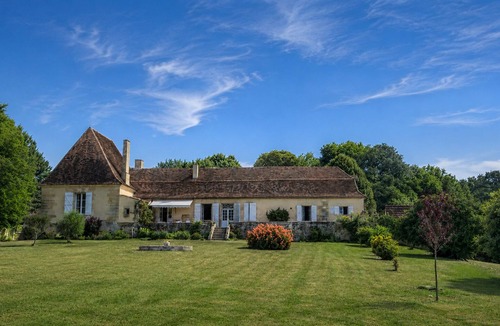 Saint-Jean-d'Eyraud House | La chartreuse de Caville, swimming pool & nature