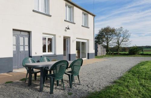Neant-sur-Yvel House | La Clairière de Merlin