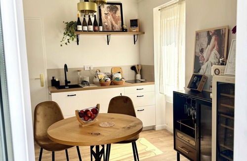 Vertou House | La Folie Blanche - Entire house with garden, spa, parking, and barbecue