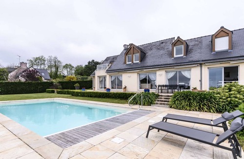 La Foret-Fouesnant House | La Forêt-Fouesnant, large 4* Villa, heated swimming pool, sea and golf views