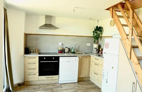 Soulge-sur-Ouette House | La Giraudière avec climatiseur 2 à 4 personnes