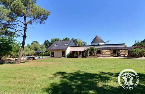 Orgeres House | La grande maison et le moulin de la chicane
