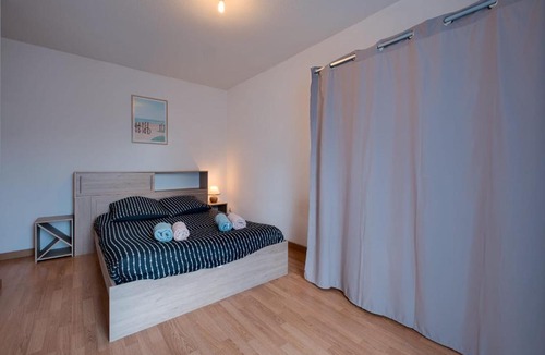 Laval Apartment | La Grange - Proche Centre & Parking