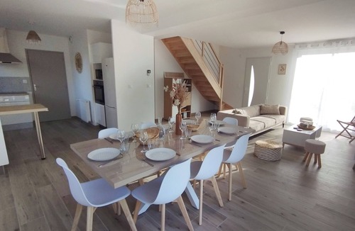 Biville House | La Hague, Spacious house close to the beach. 4 bedrooms, sleeps 8.