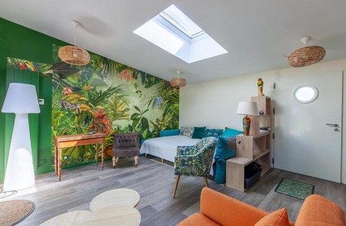 Vains Apartment | La Halte des Miquelots - Appt avec jardin