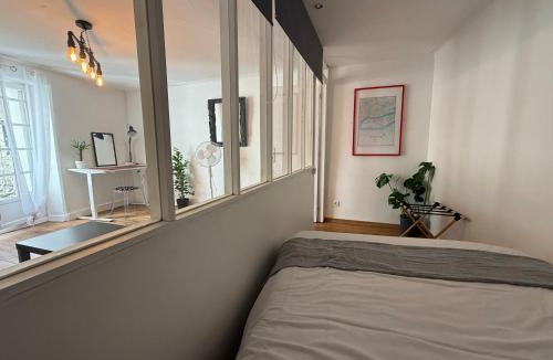 Madeleine-Champ de Mars Apartment | La Madeleine