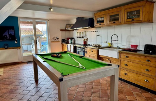 Cottenchy House | "La Maison Bleue", calme, jardin, billard