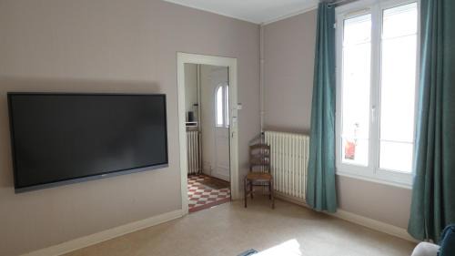 Yvre-l'Eveque House | La Maison d Yvré charme et calme près du Mans