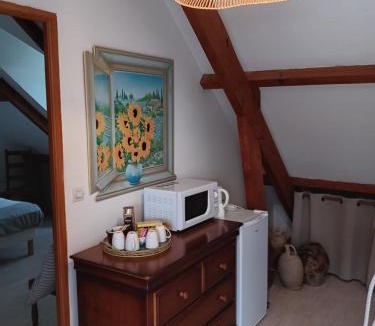 Beaumont-les-Autels Bed & Breakfast | La maison de Marie 2