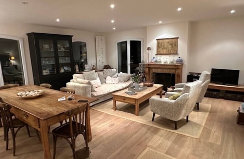 Bangor House | LA MAISON DE LA PLAGE - GIVING