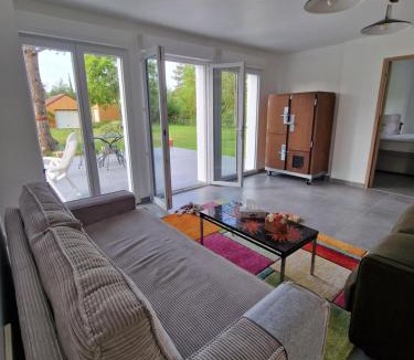 Moisson Apartment | La maison du bord de seine