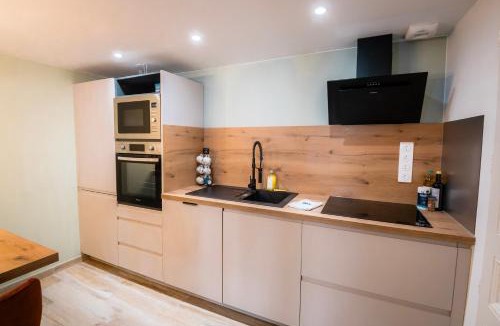 La Maladrerie Apartment | La Maison Velours - 2 Bedrooms - Cozy et Elegant