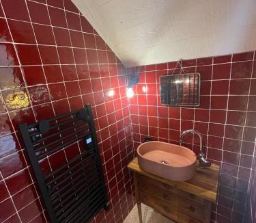 Montaigu-la-Brisette House | La maisonnette