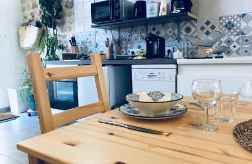 Avrille-les-Ponceaux Bed & Breakfast | La Marelle