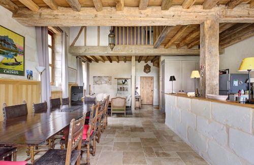 Cravant-les-Coteaux Apartment | La Motte Wilhelm de Sonnay – Relais du Château de Sonnay