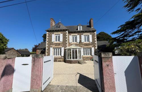 Etables-sur-Mer House | La Périgode