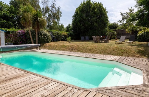 Concarneau House | La Parenthèse Océane – Private Pool, Garden & Wi-Fi, Steps from Cabellou Beach