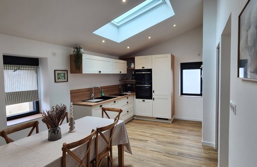 Ergue-Gaberic Apartment | La Parenthèse - Vacation Rental for 4 People with Private Spa, Finistère
