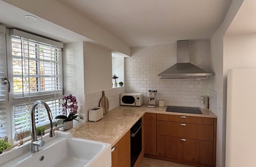 Feucherolles Apartment | "La Parenth'aise Feucherollaise" 50m2 duplex 15 min from Versailles