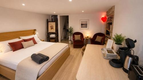 Colleville-sur-Mer Apartment | La Petite Rose - Chambre indépendante Omaha Beach