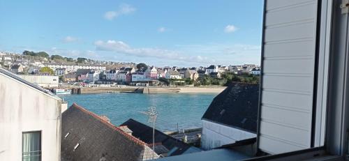 Audierne Apartment | La plage