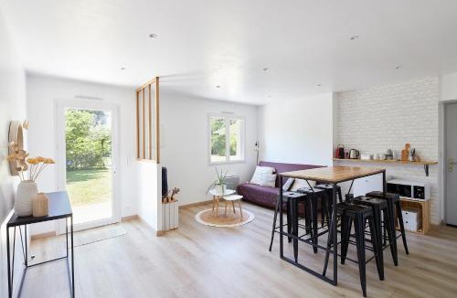 Cheix-en-Retz House | La Rapinette - 3 chambres, Wifi fibre, Balnéo et Jardin
