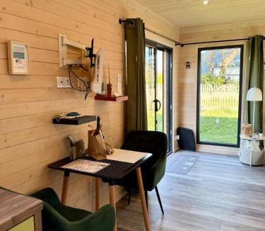 Portbail Ski Chalet | La Roulotte - Tiny House 150m de la Plage