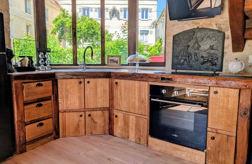 Senlis Apartment | La Source, a charming duplex on the banks of the Aunette river