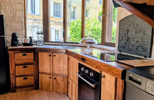 Senlis Apartment | La Source, a charming duplex on the banks of the Aunette river