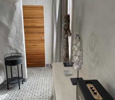 Tonnerre House | La source de l'abbaye