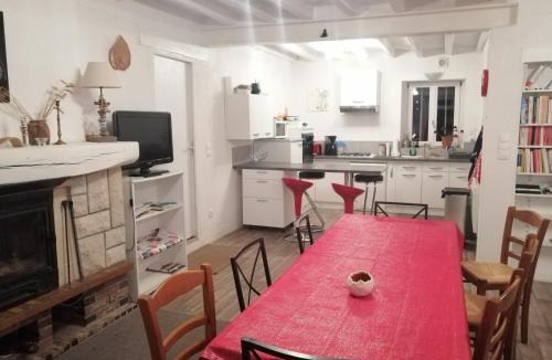 Beaumont-la-Ronce House | La Source