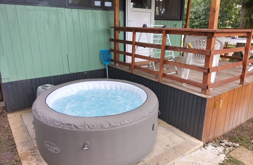 Attignat Ski Chalet | La Tiny de Papy