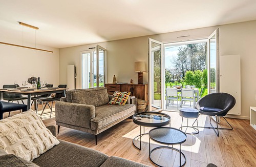 Baden House | La Tour Bourgerel avec piscine by Interhome