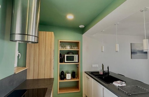 Saint-Regnobert-de-la-Cote-de-Nacre Apartment | La Tourelle - Balcon vue mer et terrasse plein sud