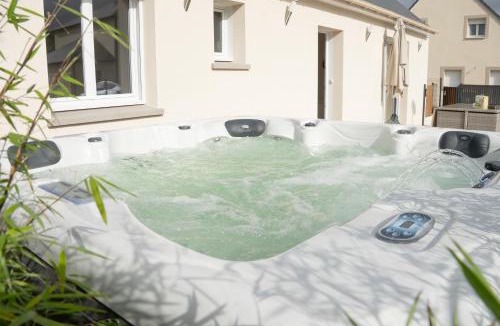 Huppain House | La Villa Chill