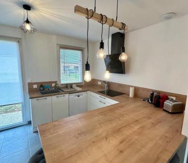 Huppain House | La Villa Chill
