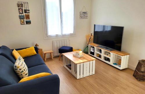 Saint-Germain-sur-Ay House | La Villa Kikifil, Bord De Mer